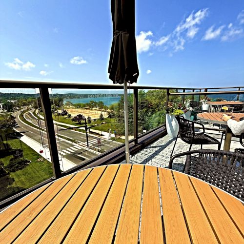 H&L Social Rooftop Bar and Eatery